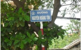 BÁN NHÀ MẶT PHỐ NGUYỄN HOÀNG TÔN , DT 260M2, MT 8M, GIÁ 35 TỶ.